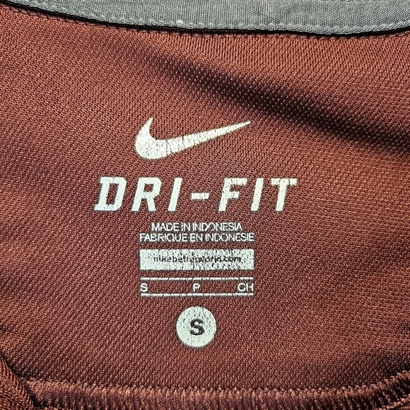 Nike Dri Fit Texas A & M Aggies Maroon Grey Polo Shirt 100% Recycled Polyester S - Picture 4 of 5